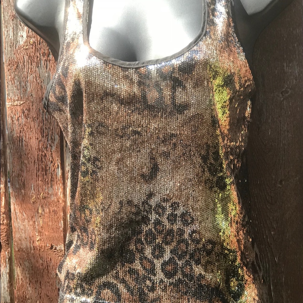 Shiny tank top